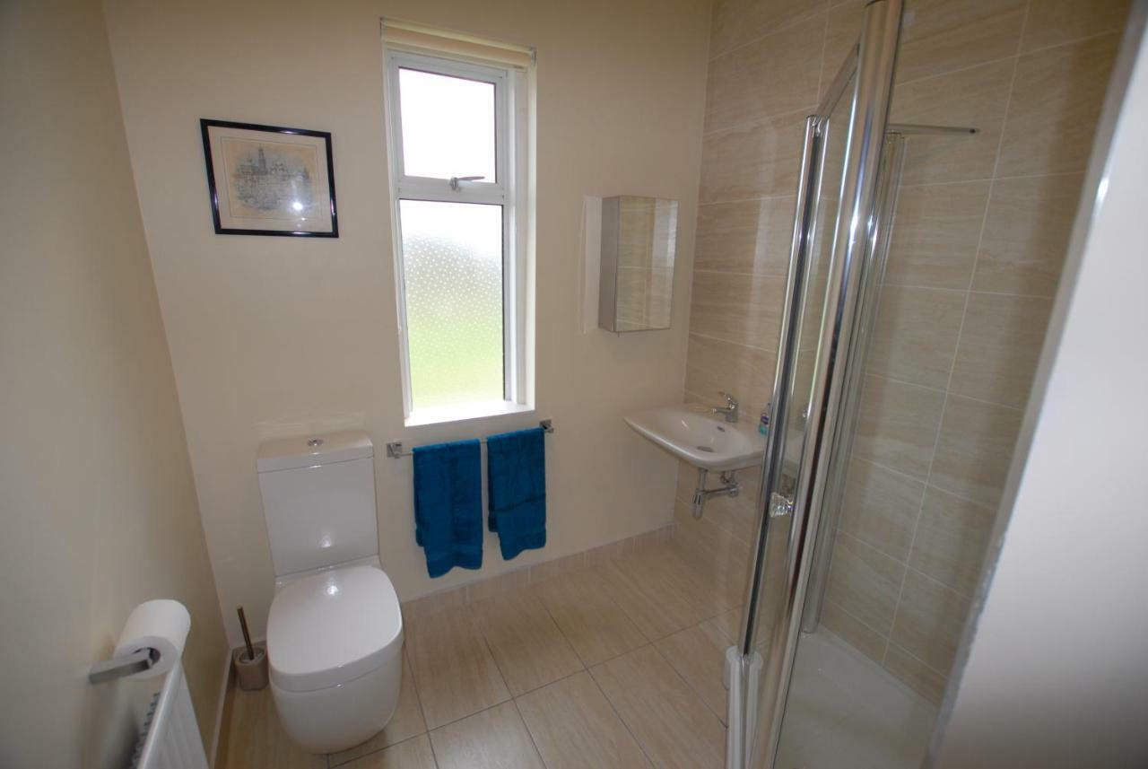 The Hide Villa Newtownards Buitenkant foto